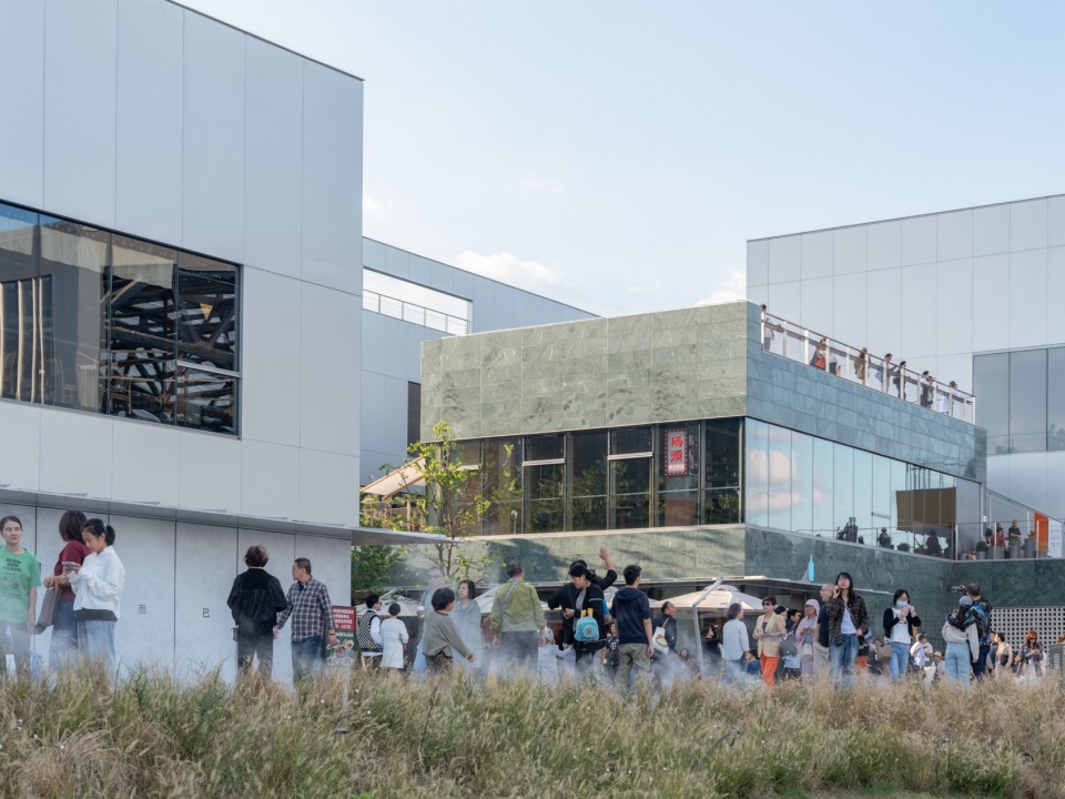 Gate M Dream Center West Bund Northern Area by Atelier Deshaus