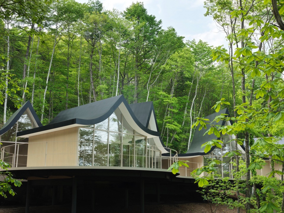 hand in hand house by nendo