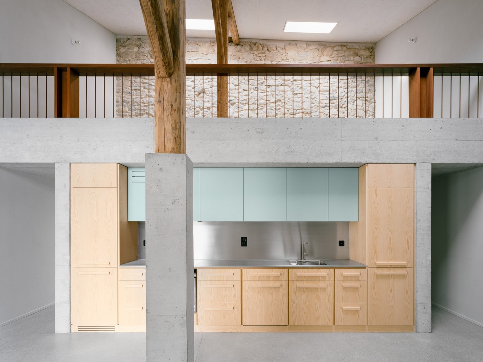 transformation of a house at carre damont meinier by lacroix chessex