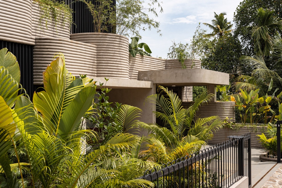 tropibox kochi by tropical architecture bureau
