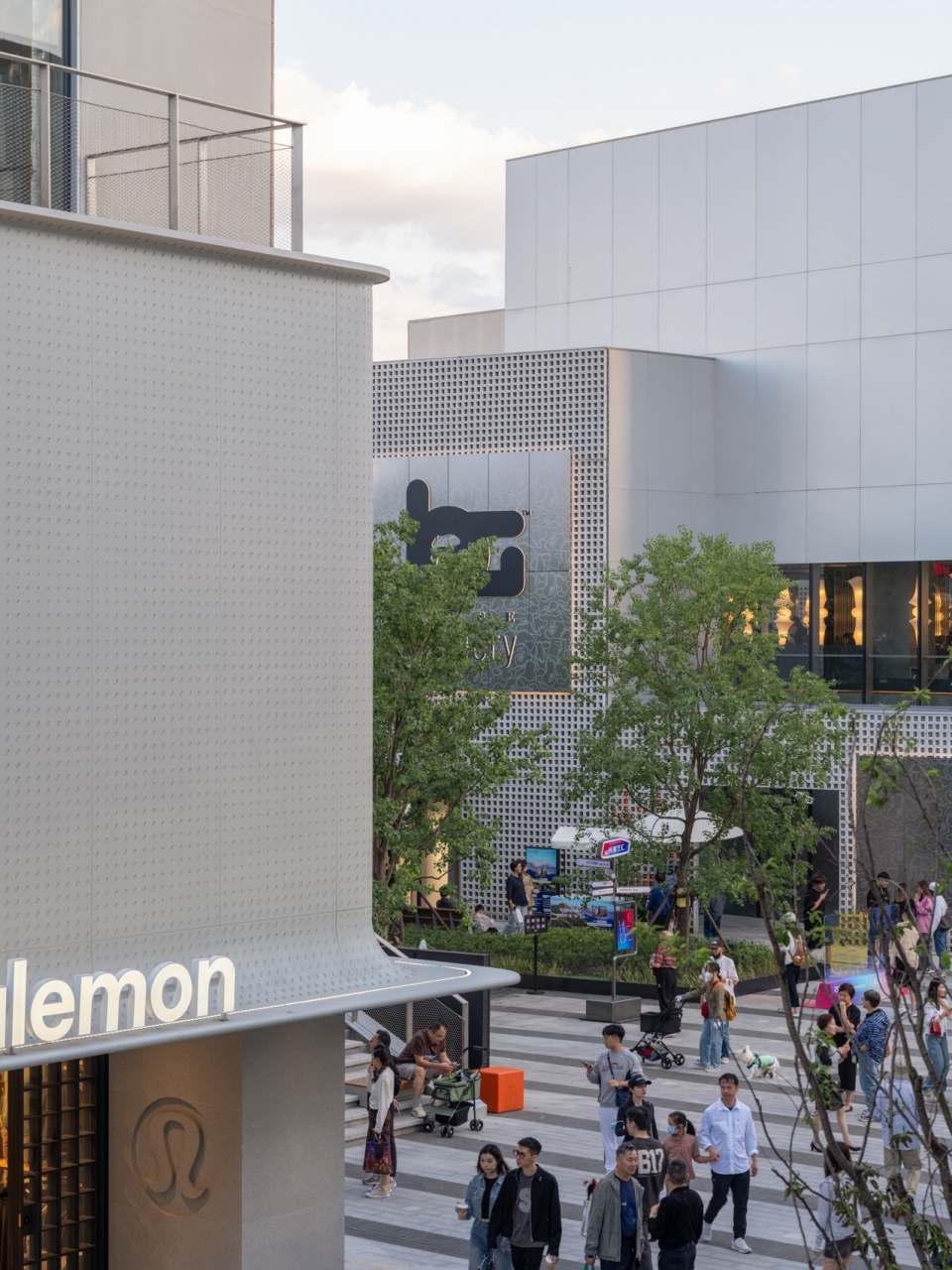 Gate M Dream Center West Bund Northern Area by Atelier Deshaus