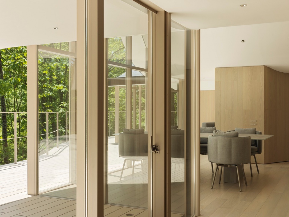 hand in hand house by nendo