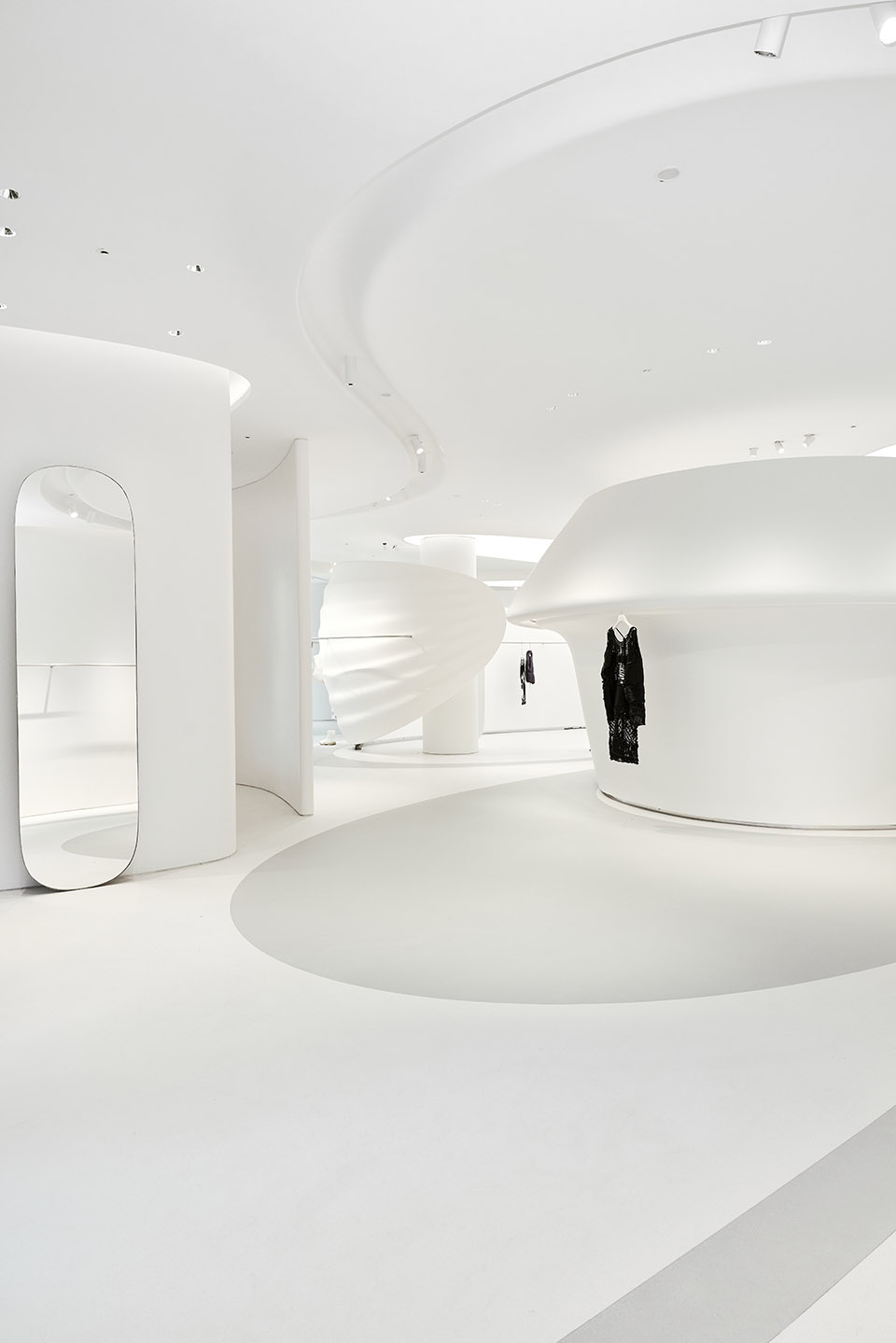 marisfrolg showroom opens in shenzhen by zaha hadid architects