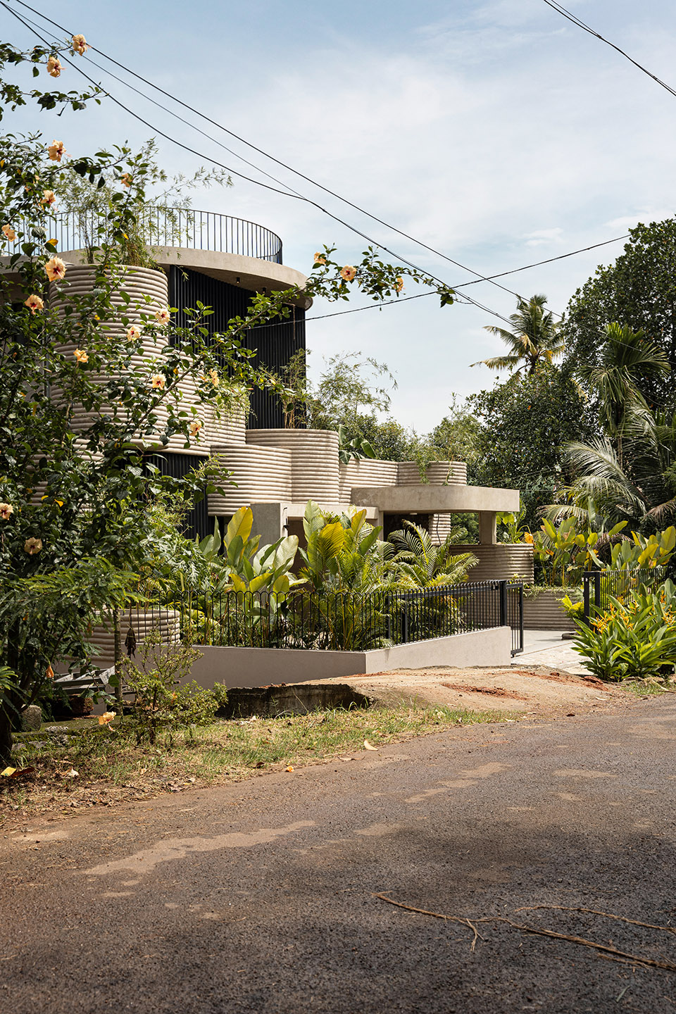 tropibox kochi by tropical architecture bureau
