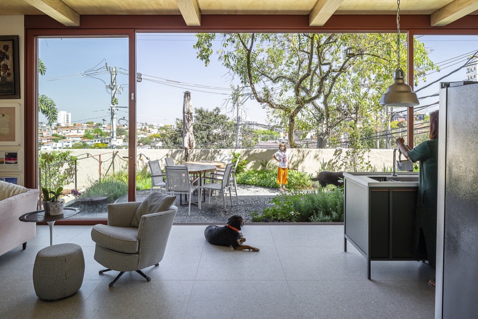 lechuza house by arkitito