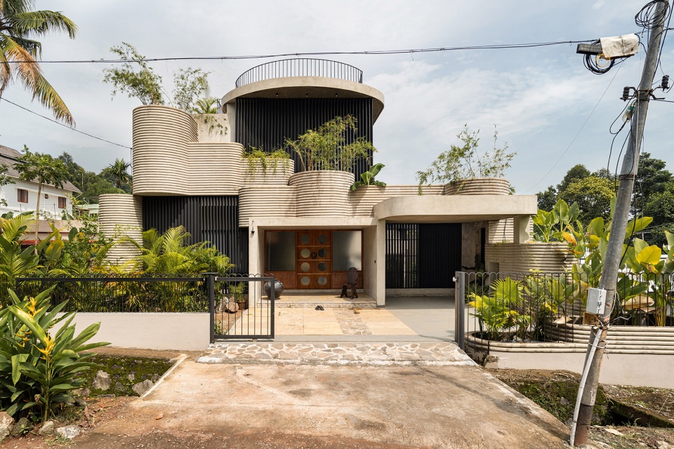tropibox kochi by tropical architecture bureau