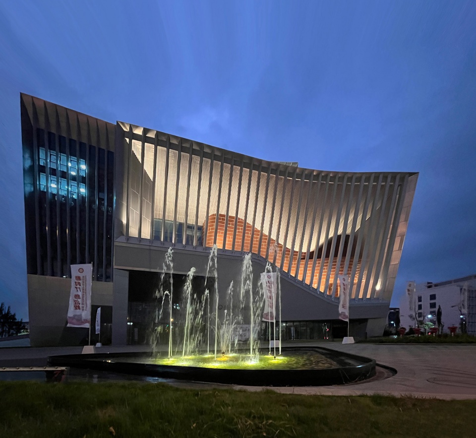 hainan intangible cultural heritage exhibition center by rochengdong studio