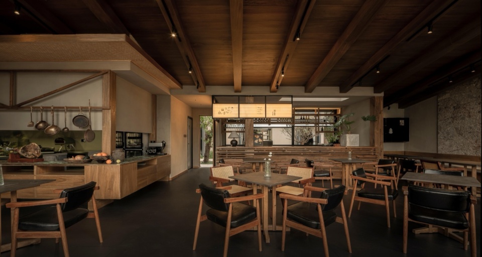The Deep Green Hostel