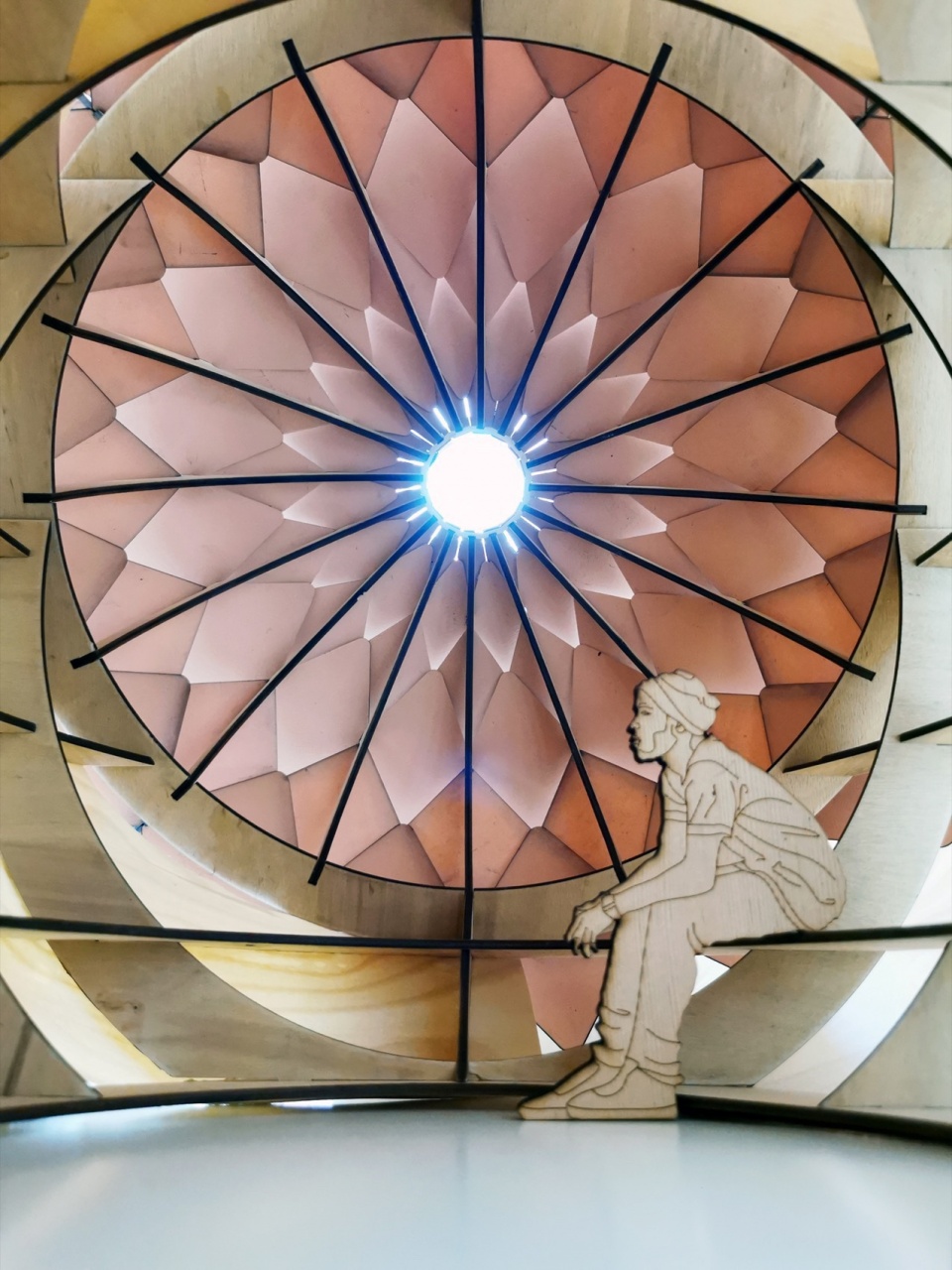 le monde dans un gland by lfz studio