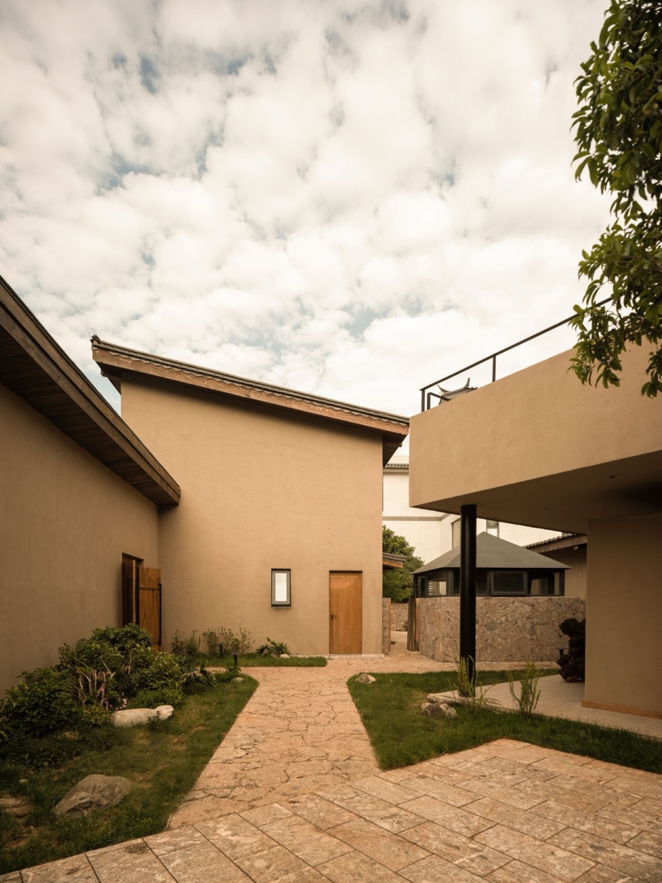 The Deep Green Hostel