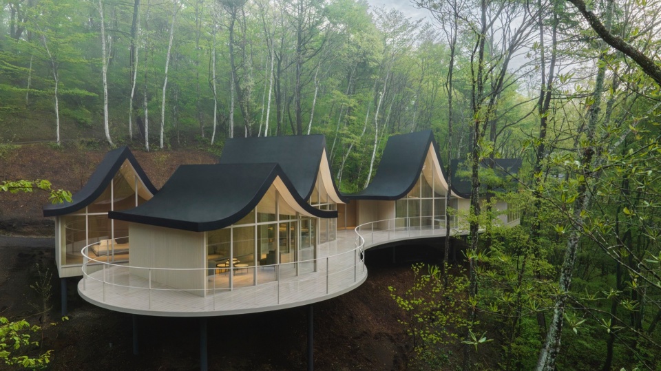 hand in hand house by nendo