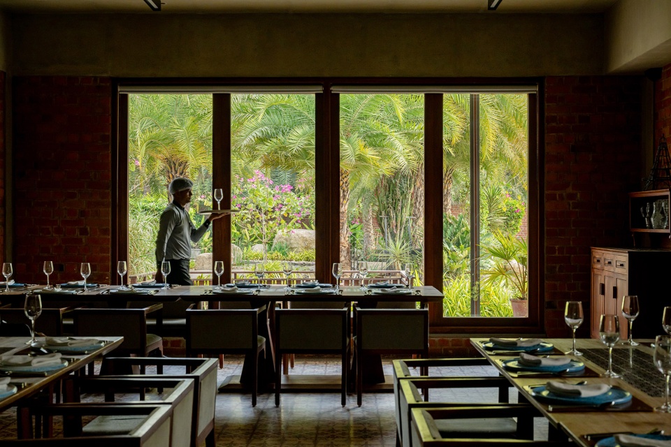 under the neem tree restaurant by hiren patel architects