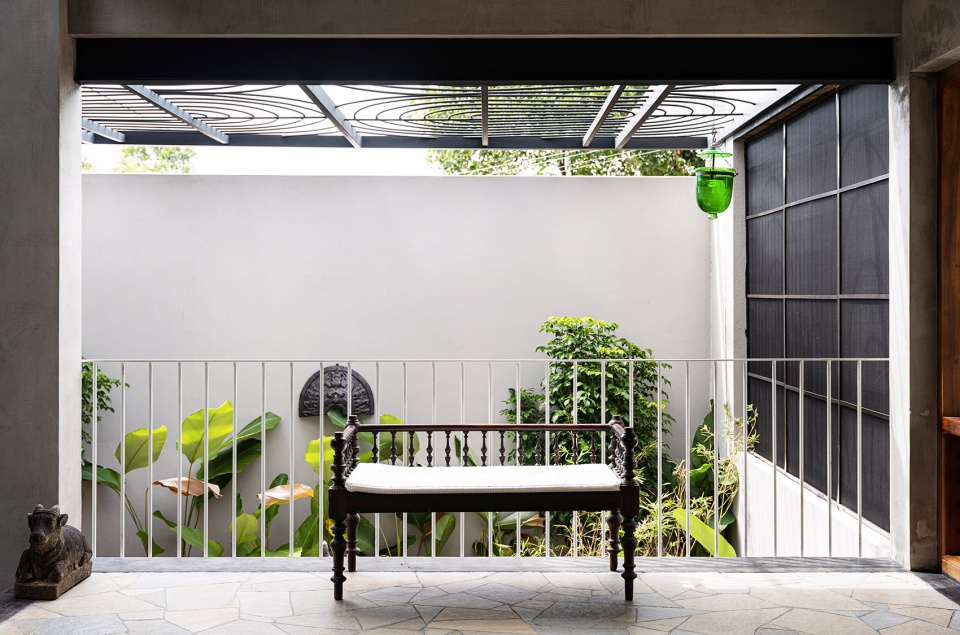 tropibox kochi by tropical architecture bureau