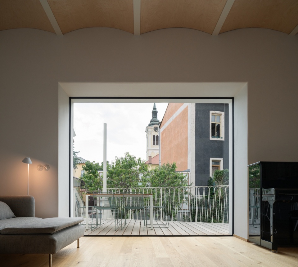 House in Kutna Hora by BYRO architekti