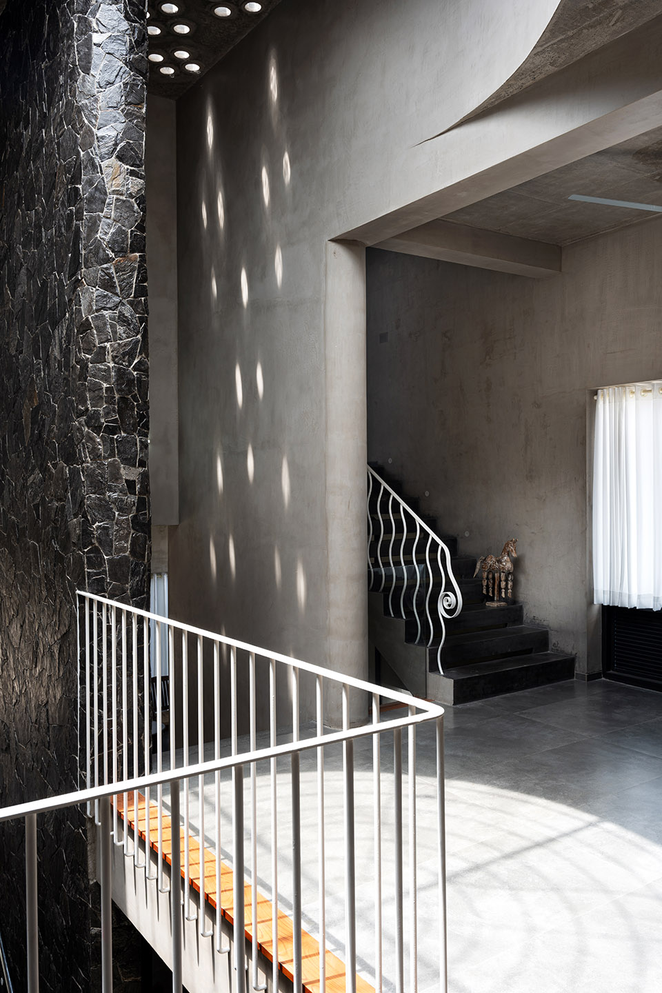tropibox kochi by tropical architecture bureau