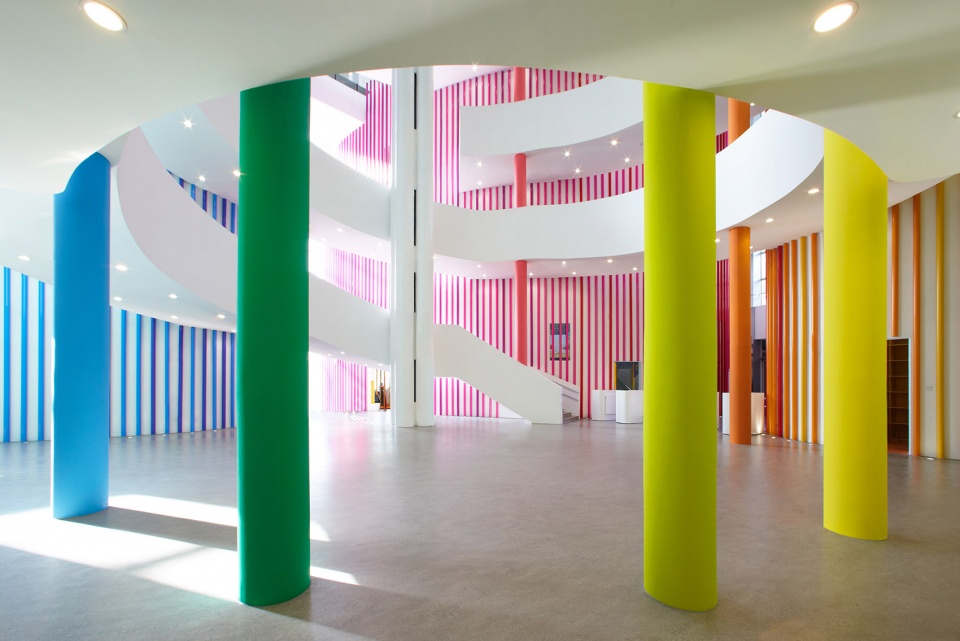 poles in shenzhen by sako architects