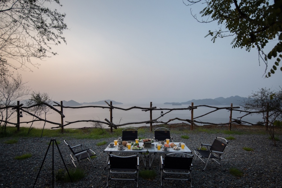 r park qiandao lake by slow coral design re