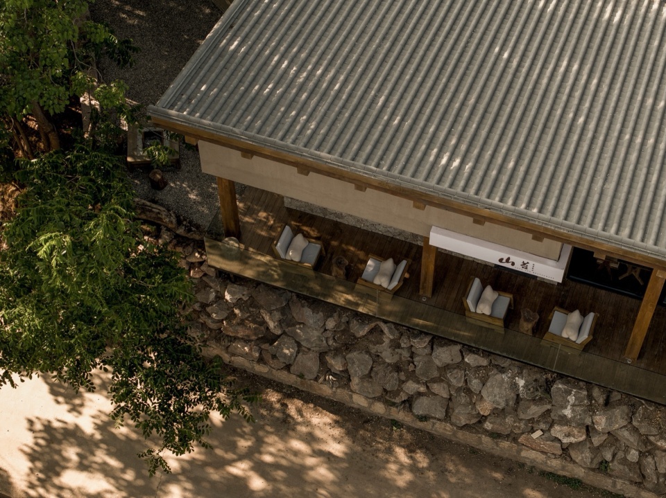 The Deep Green Hostel