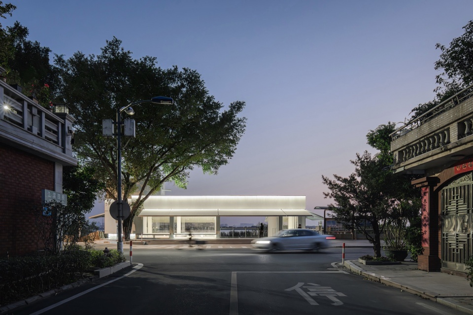 夜间照明 ©猫瞳工作室 renovation practice of jiujiang ferry cultural complex