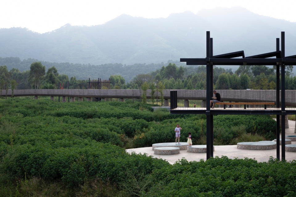 尽量减少工程干预,保留原有的地形、生境和乡土植被 guitou town wetland park