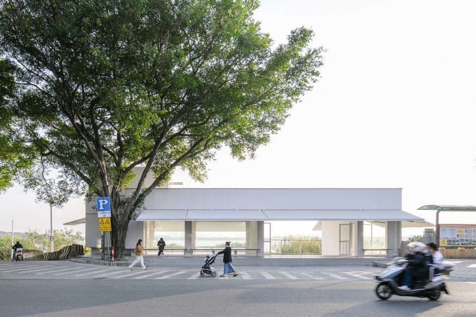 立面的全开启状态 ©猫瞳工作室 renovation practice of jiujiang ferry cultural complex