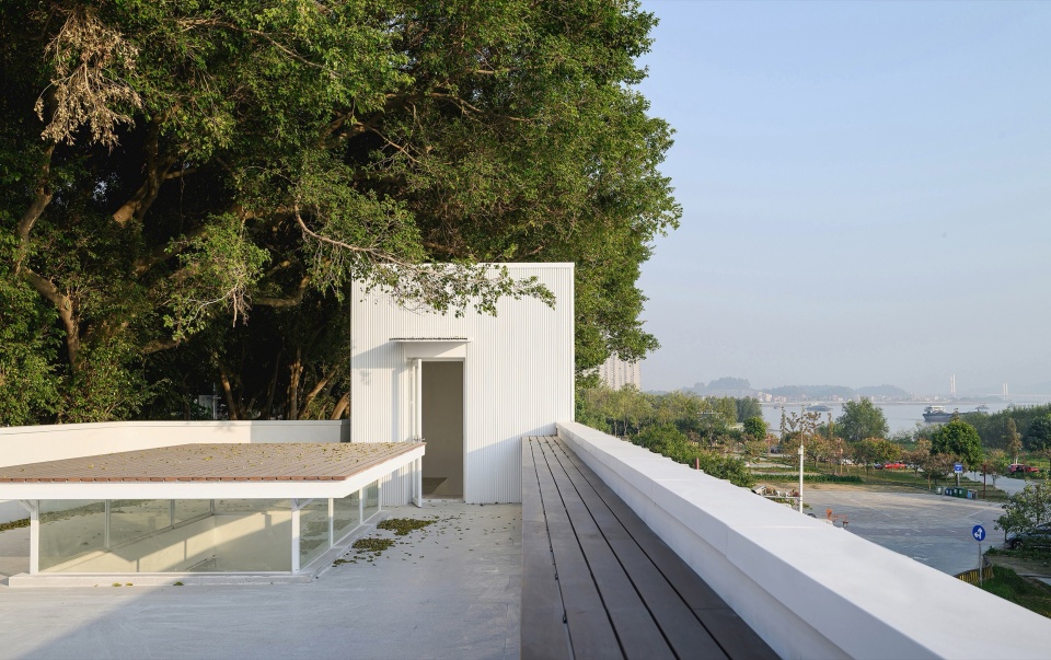 观景天台 ©猫瞳工作室 renovation practice of jiujiang ferry cultural complex
