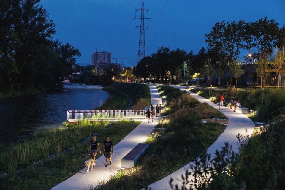 A New Green Infrastructure On The Somes River by Practica Arqutiectura