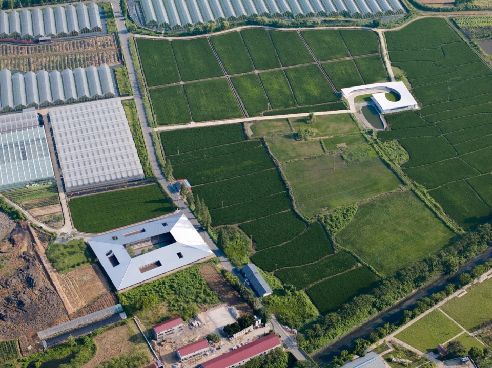 Agronomy Workshop by Studio Dali Architects
