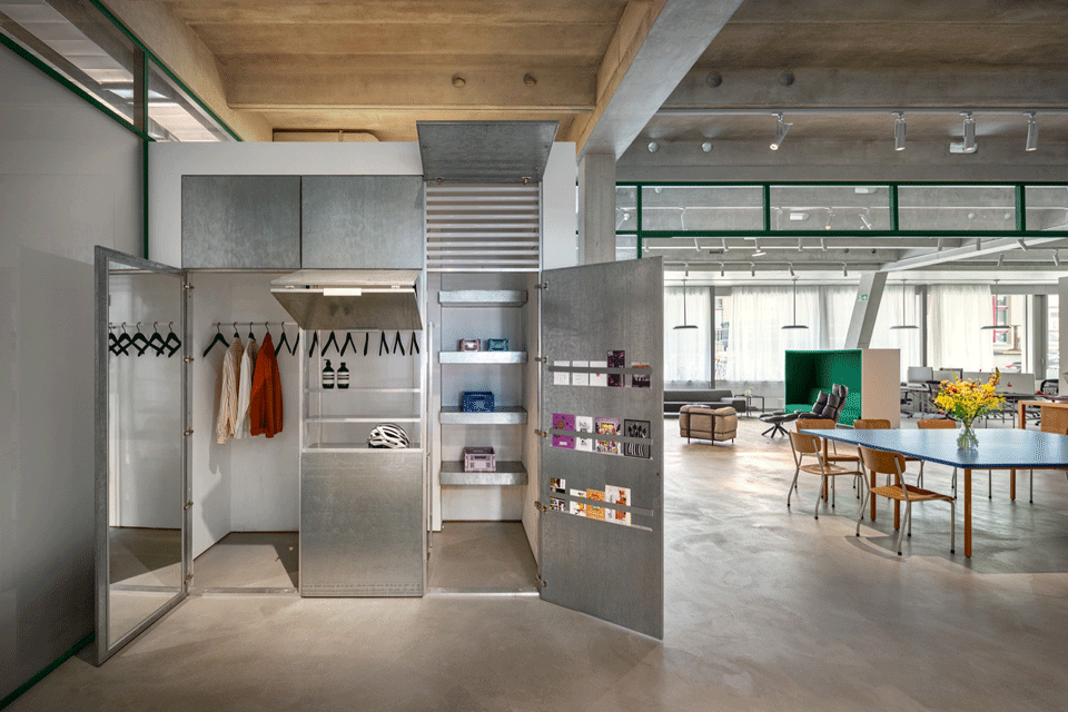Dynamic Frame by balbek bureau