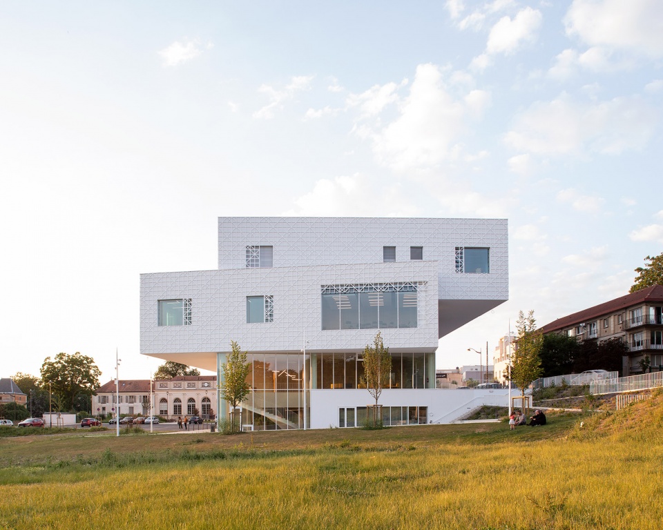 Gilbert Klein Conservatory of Arts