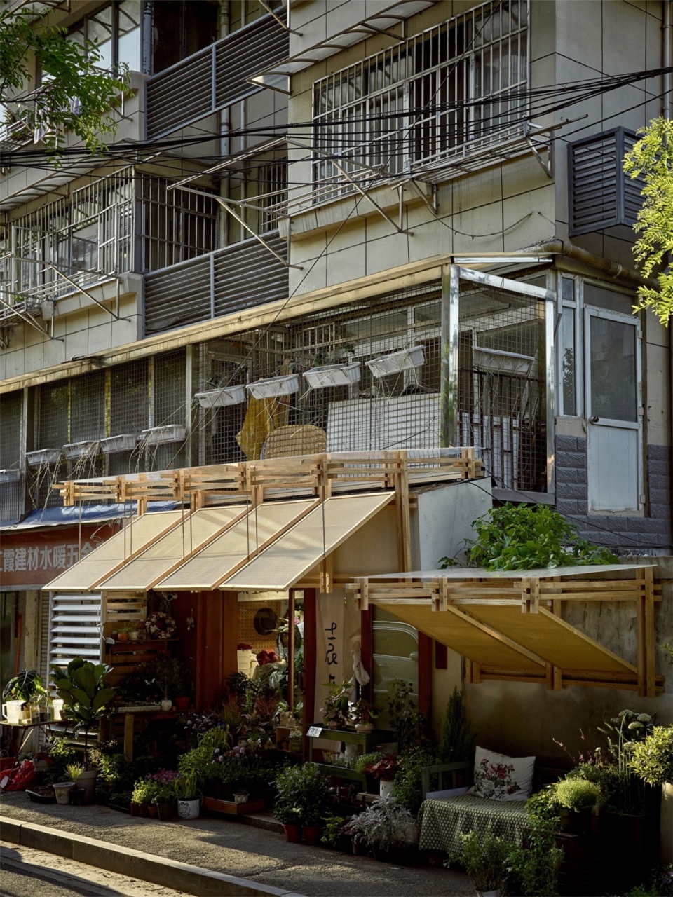 Li Eaves by Raw Architecture Studio