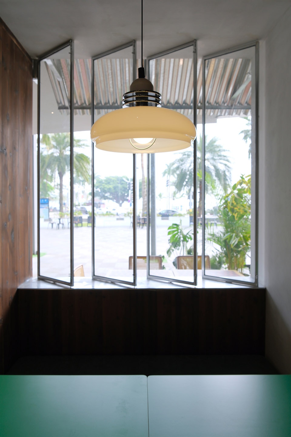 wooh asia bistro design description by je atelier