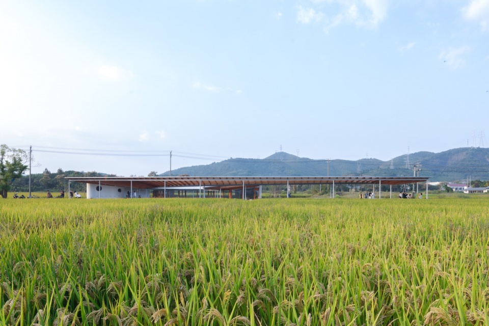 Agronomy Workshop by Studio Dali Architects