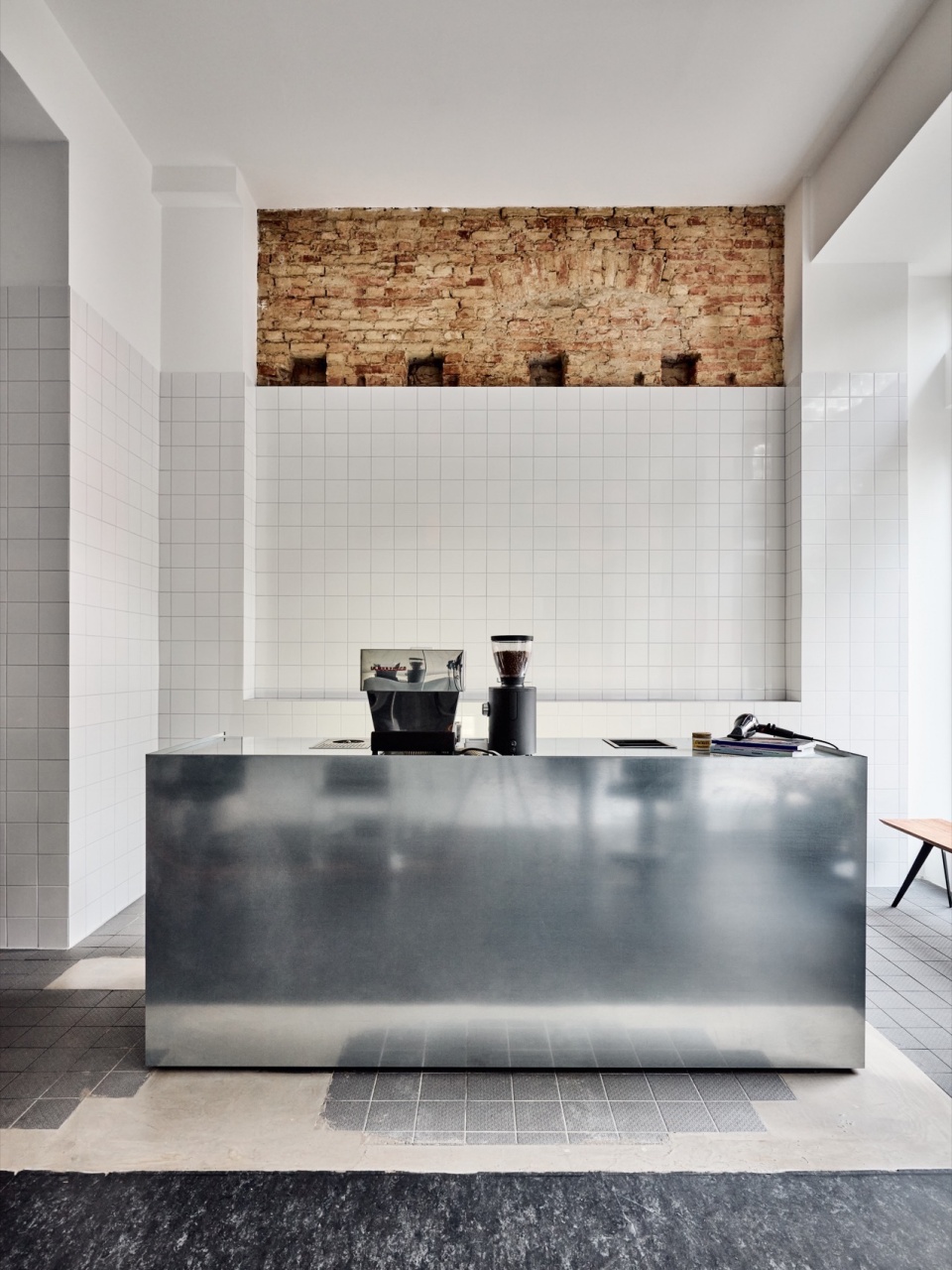 STLEO hairdressing salon by BATEK ARCHIEKTEN