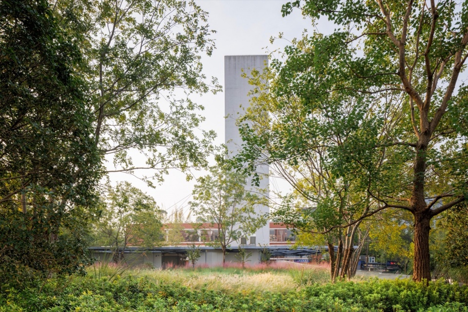 Wind Tower Garden Restroom in Yangpu Riverside Public Space Shanghai by Original Design Studio