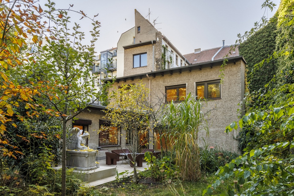 renovation of a coach house and garden in berlin mitte by j mayer h und partner