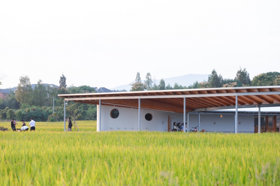 Agronomy Workshop by Studio Dali Architects