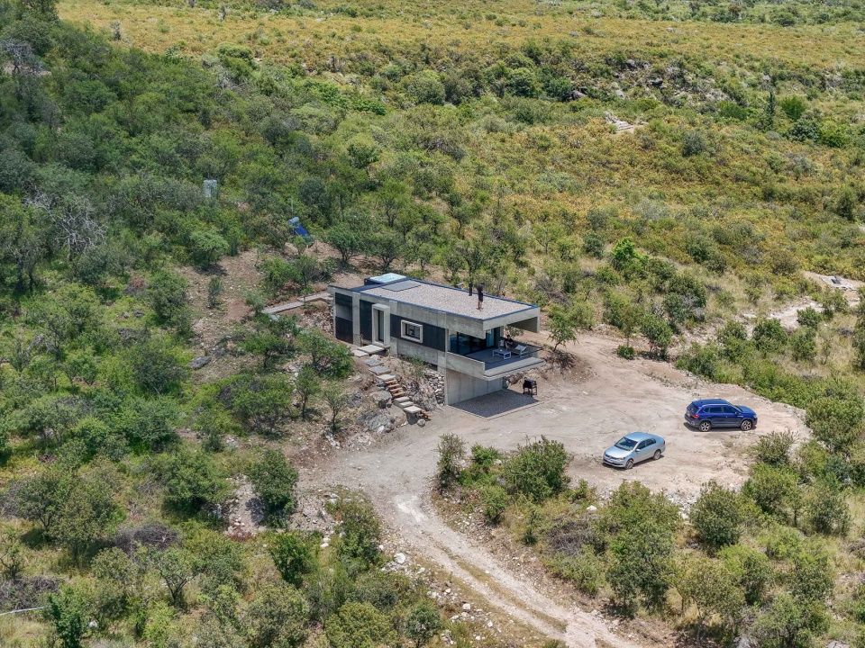 lodge jr by arq paul dragicevic