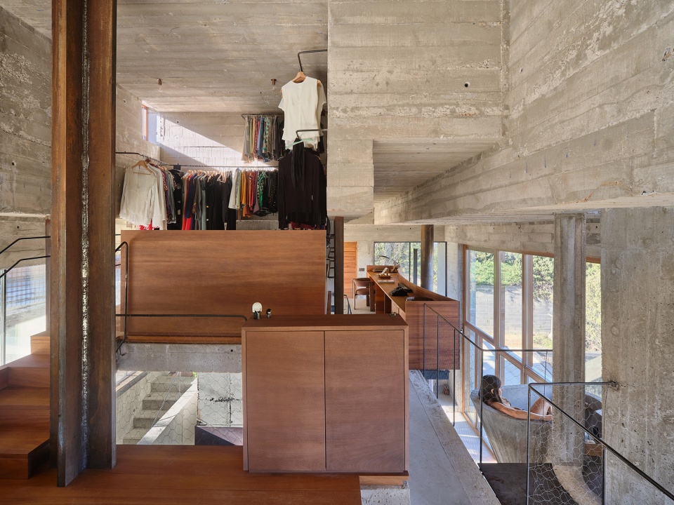 oak house by muka arquitectura