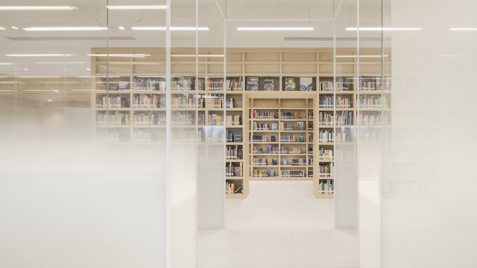 kings college international school bangkok the refectory sixth form center library by onion