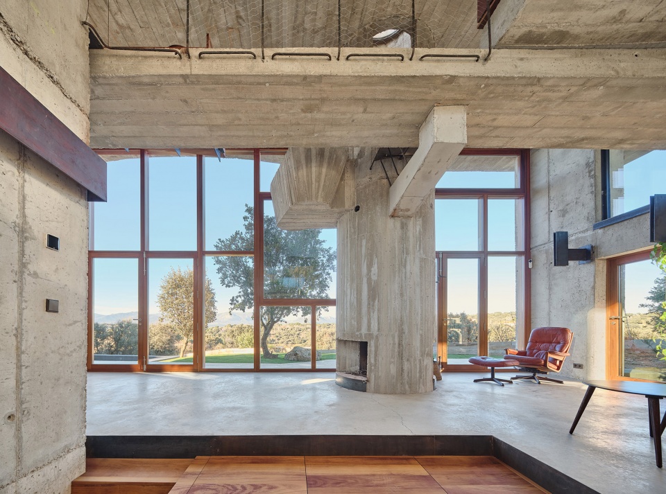 oak house by muka arquitectura