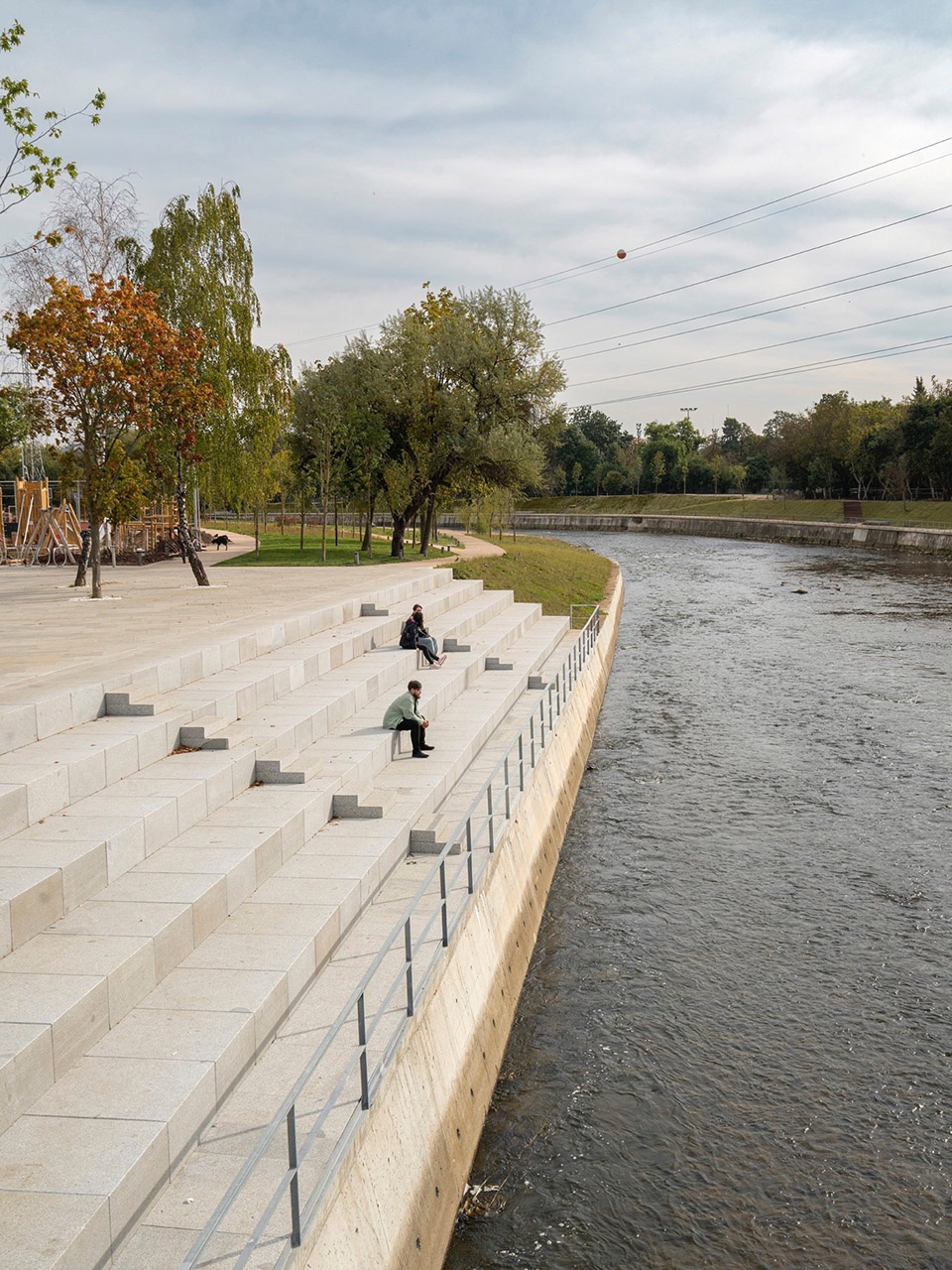 A New Green Infrastructure On The Somes River by Practica Arqutiectura