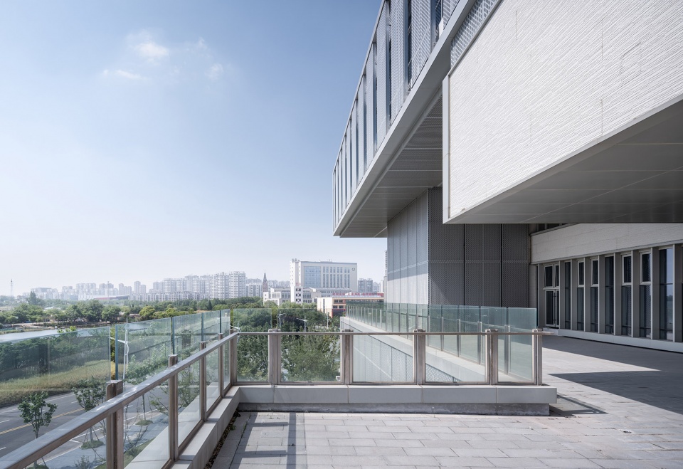 changyang neighborhood center by zhong huaying studio