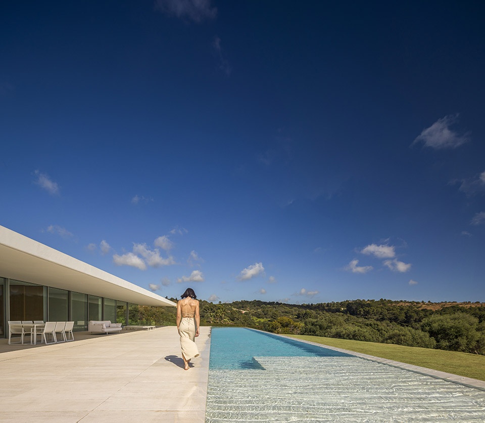 house in sotogrande by fran silvestre arquitectos