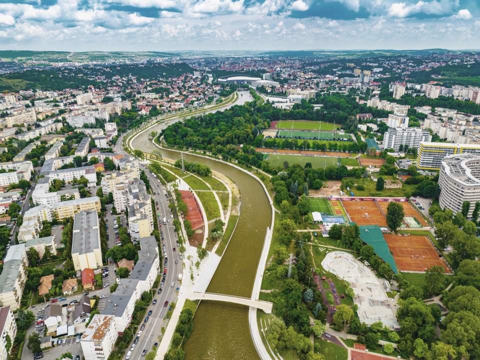 A New Green Infrastructure On The Somes River by Practica Arqutiectura