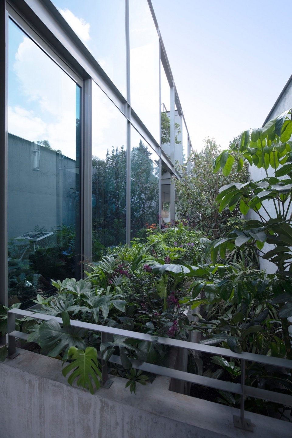 Carpatos by Ignacio Urquiza Arquitectos