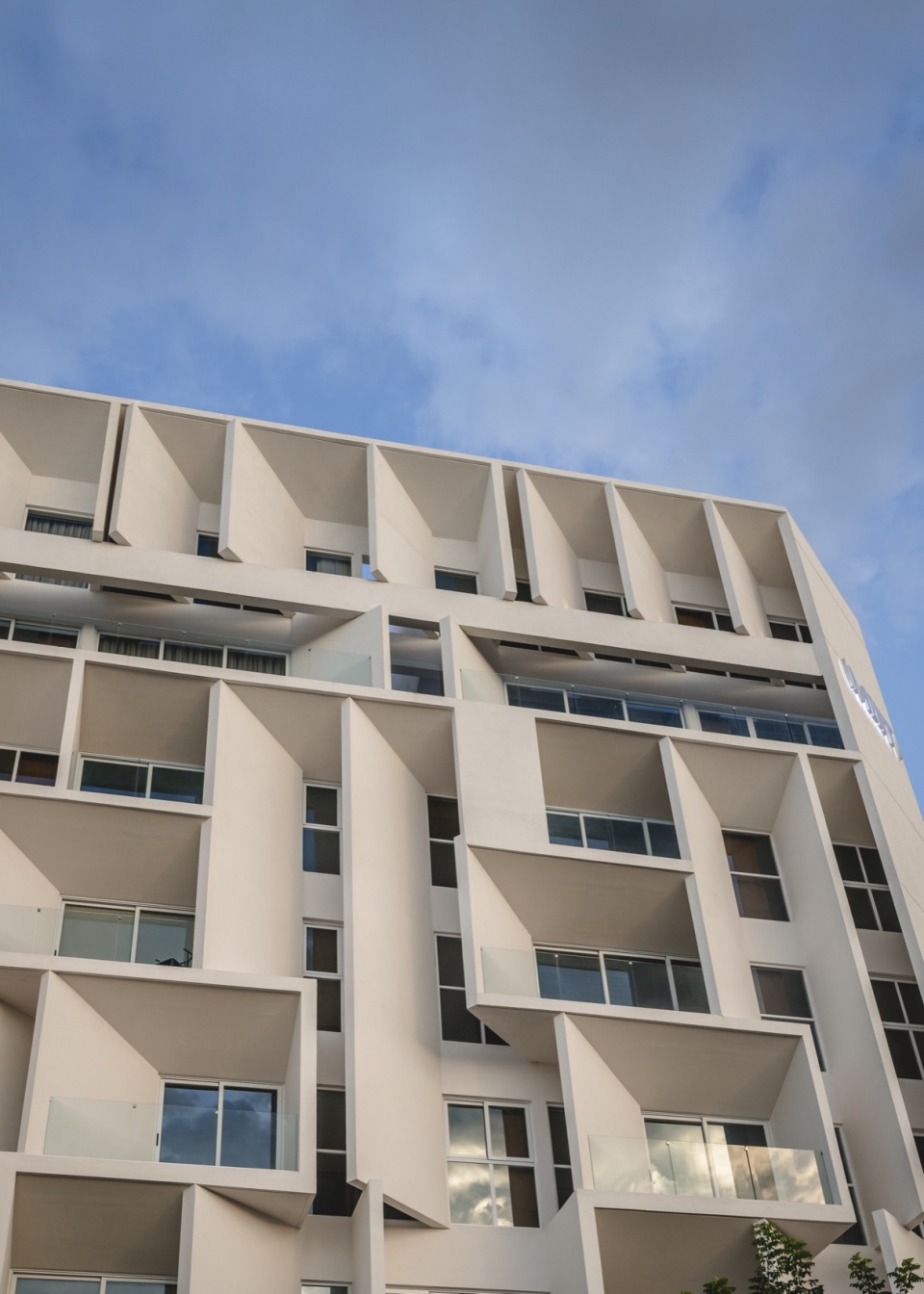 Ment Arkham Projects Desnivel Arquitectos