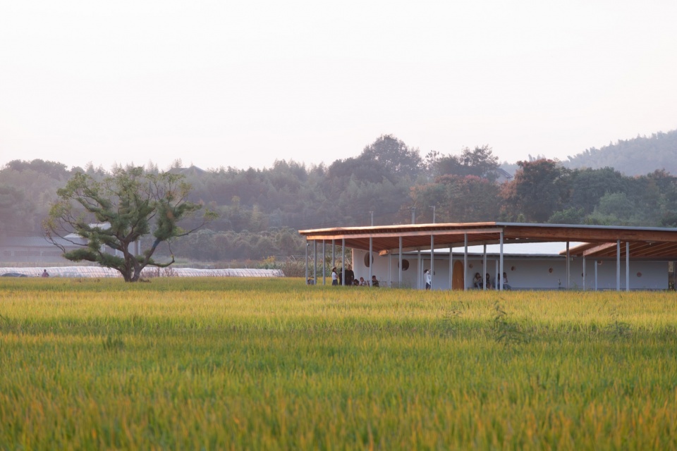 Agronomy Workshop by Studio Dali Architects