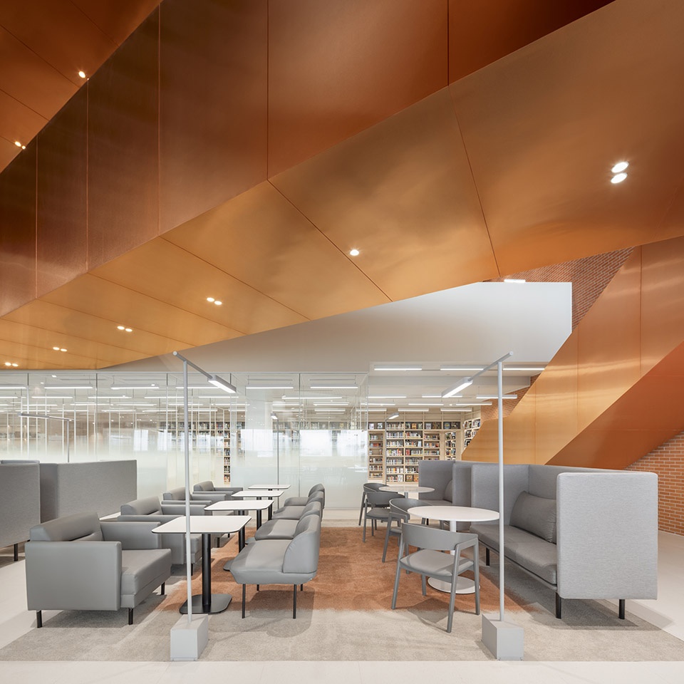kings college international school bangkok the refectory sixth form center library by onion