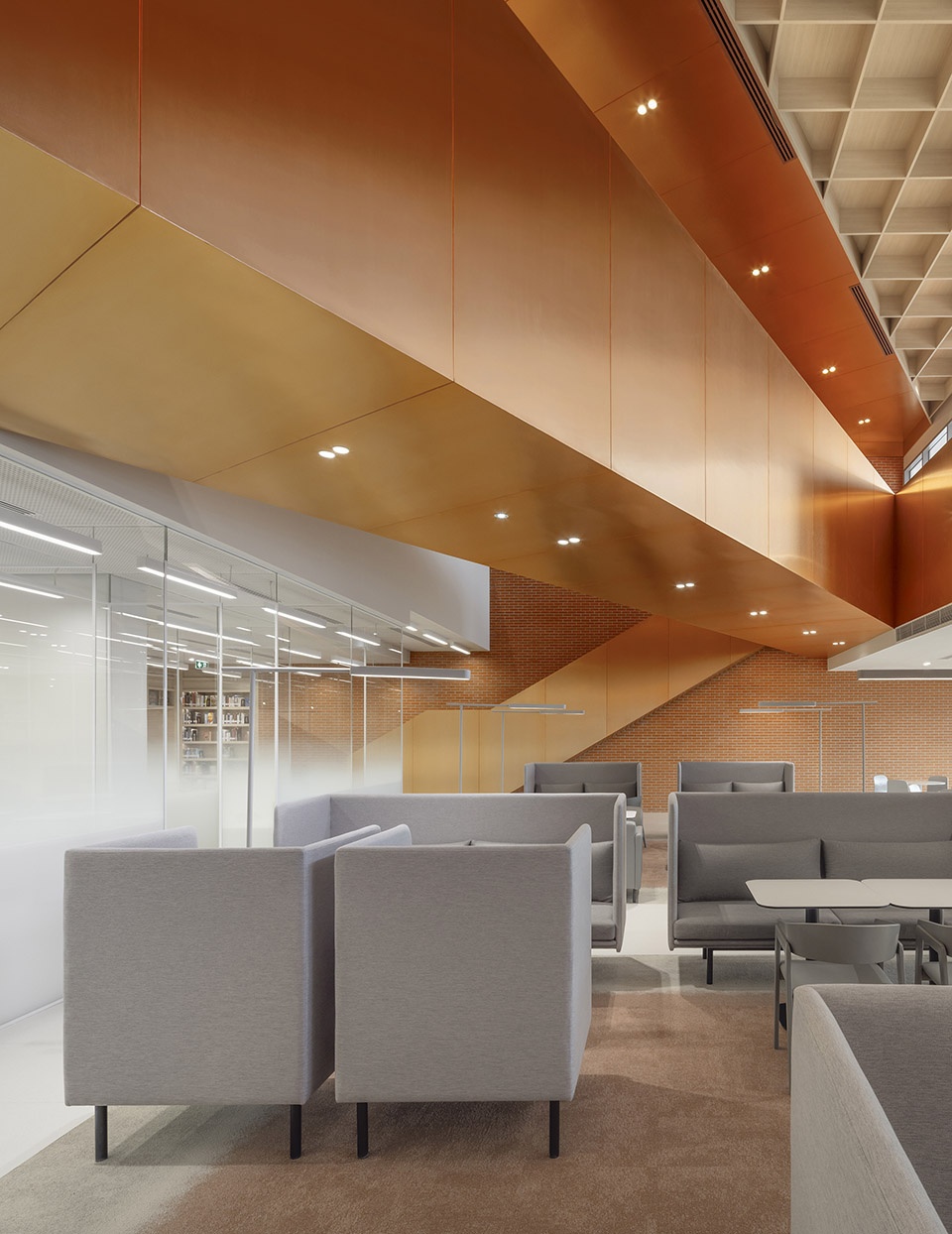 kings college international school bangkok the refectory sixth form center library by onion